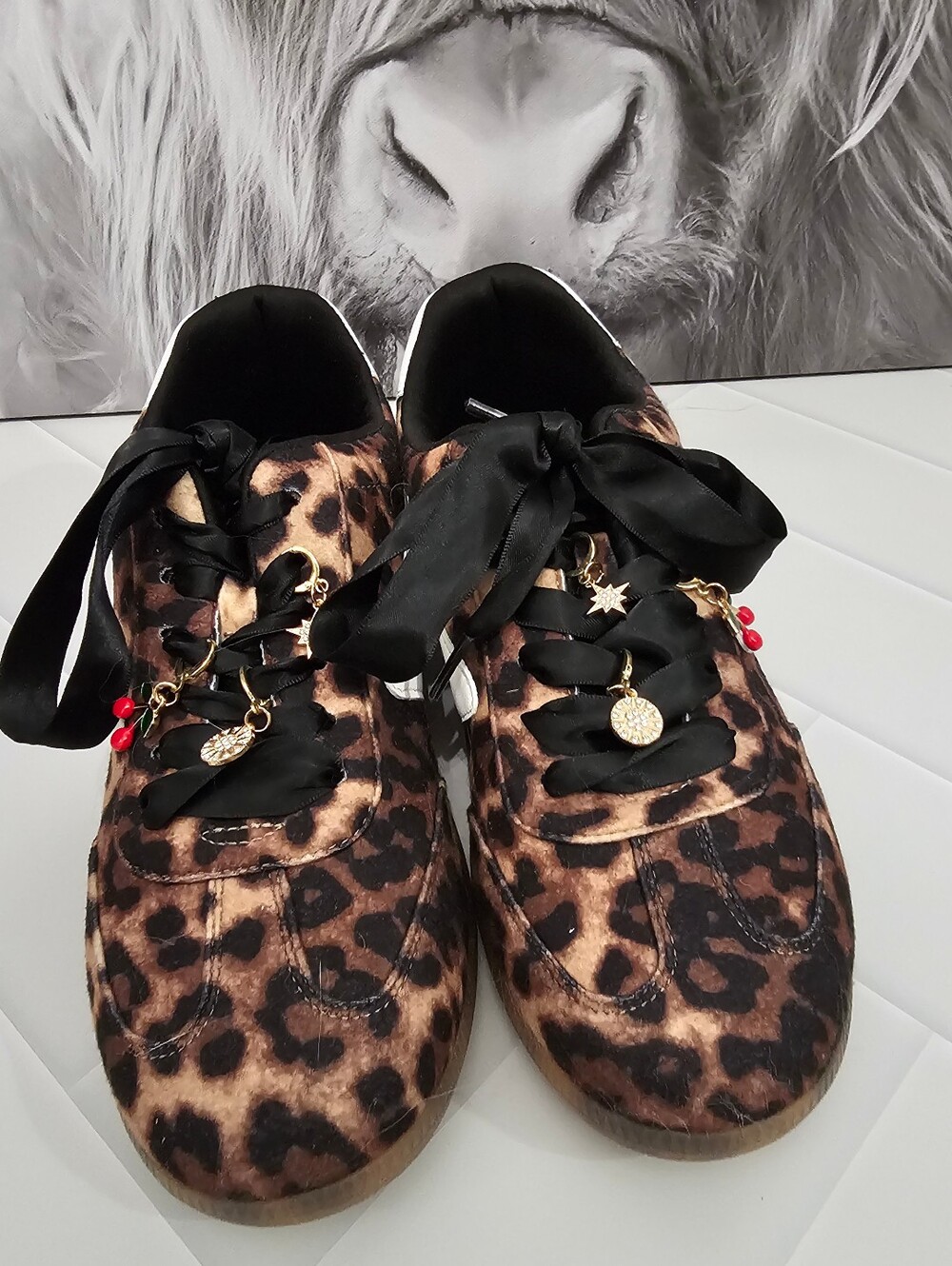 Dolce Vita Quantum Charm Leopard Velvet Sneakers Size 7 jeweled Laces
